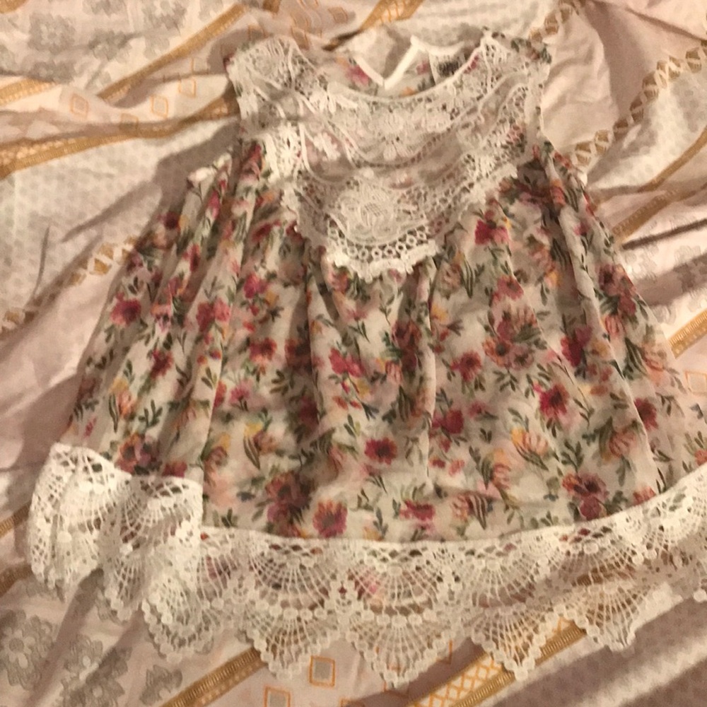 Floral top